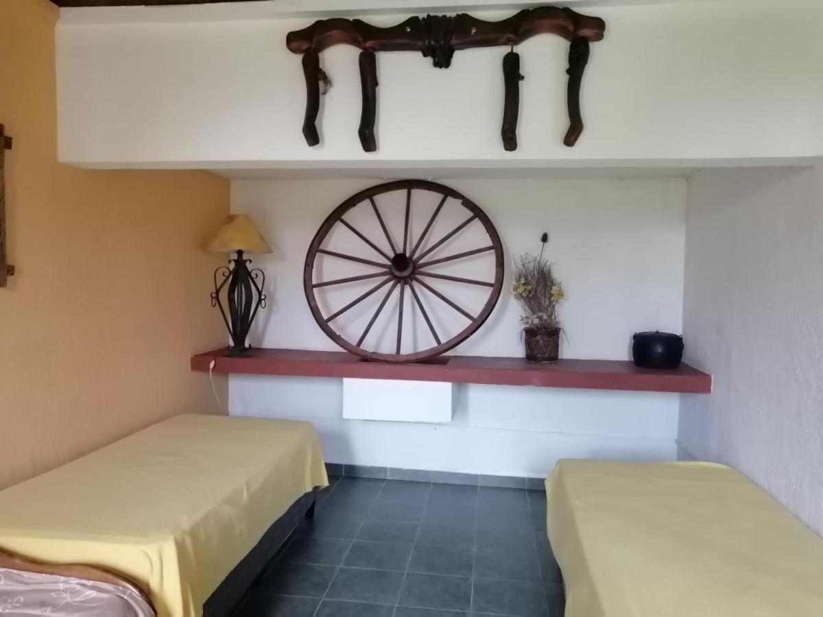 Estancia Renacimiento Atlántida エクステリア 写真